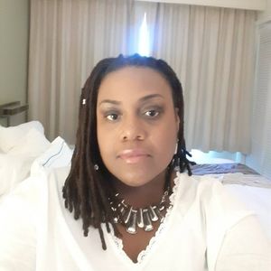 Meet your Posher, Symone